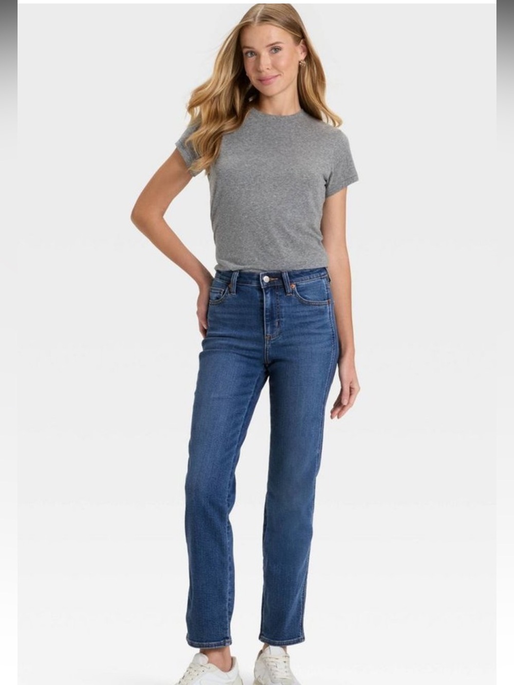 Universal Thread Mid-Rise Straight Leg Jeans in Dark Blue Wash